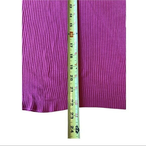 short Sleeve Ribbed Sweater EUC - Picture 6 of 6